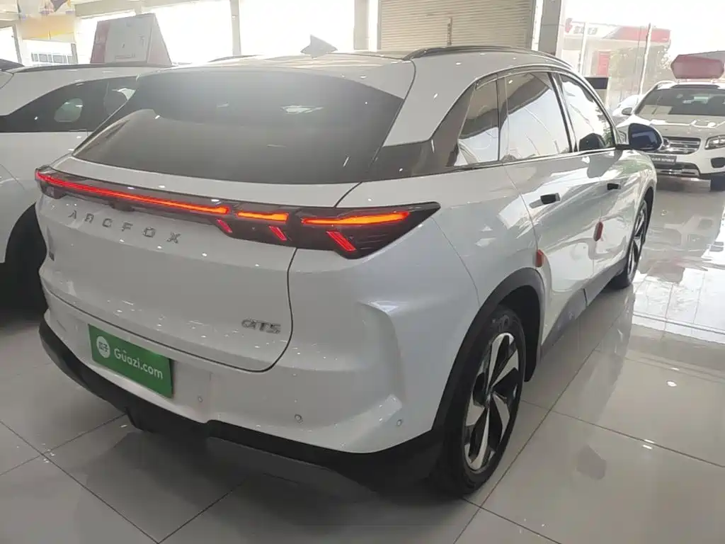 ARCFOX Alpha T5 — миниатюра 7