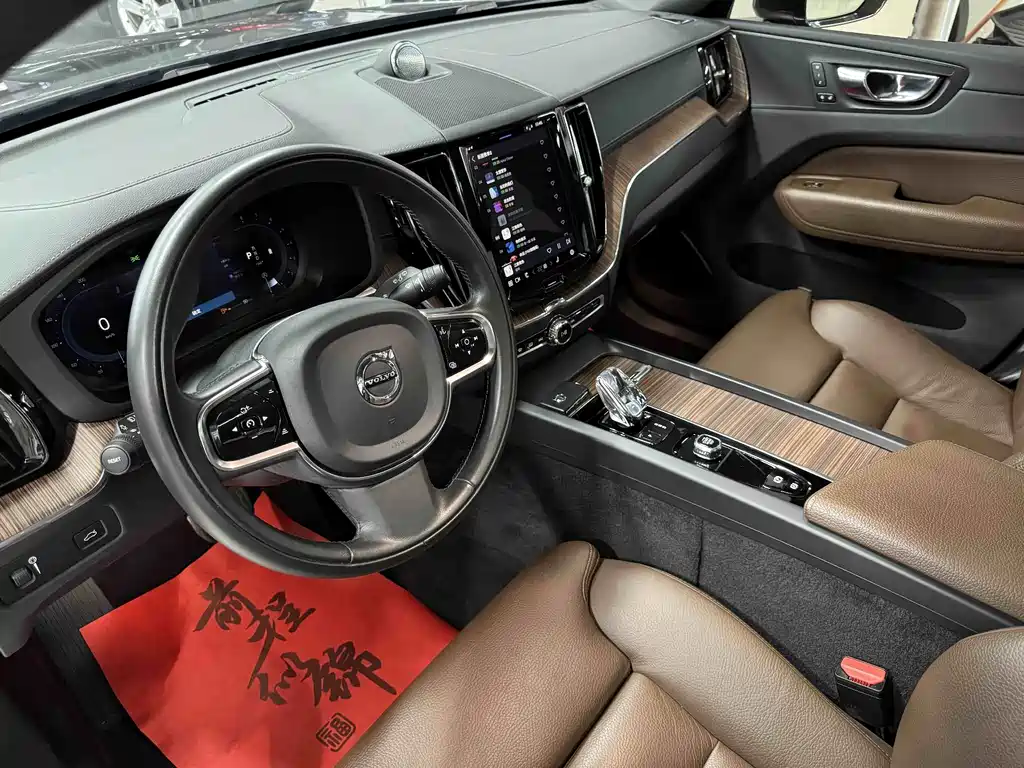 Volvo XC60 — миниатюра 8