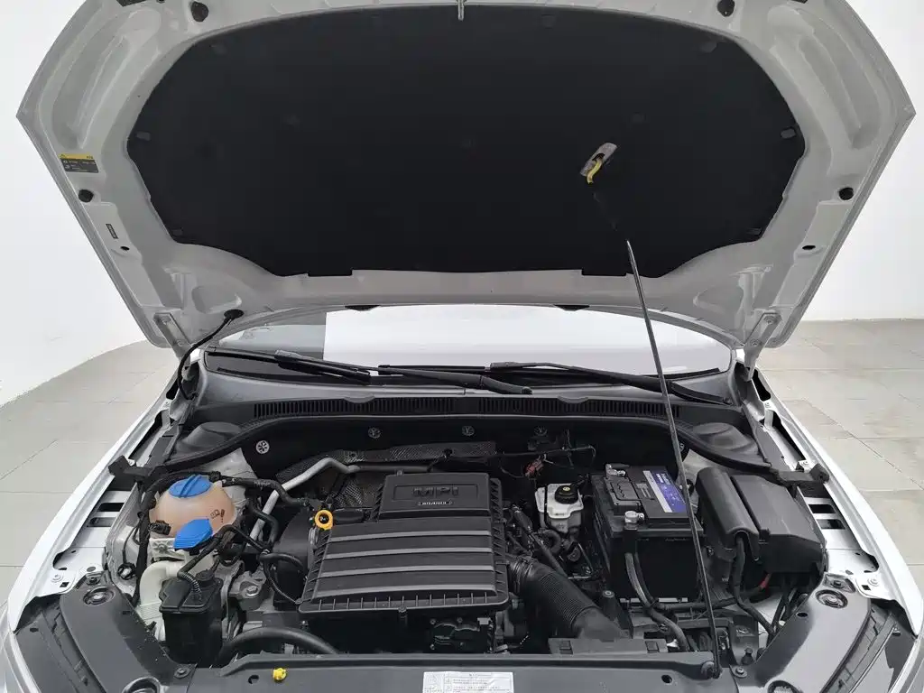 Volkswagen Sagitar — миниатюра 6