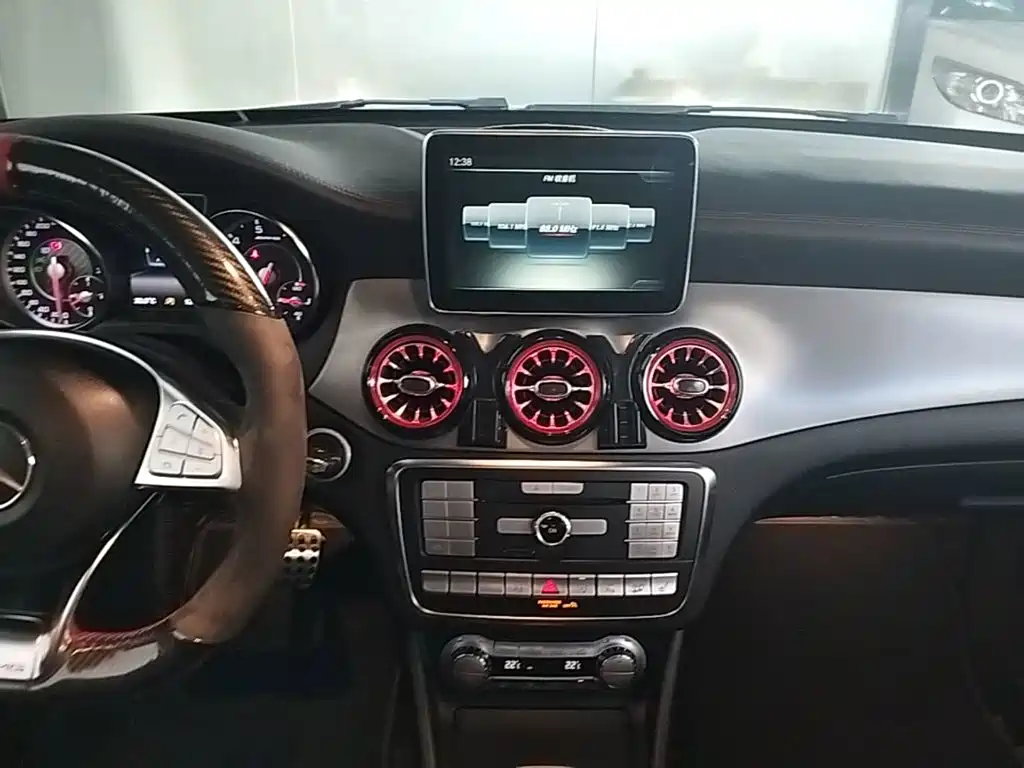 Mercedes-Benz CLA AMG — миниатюра 13