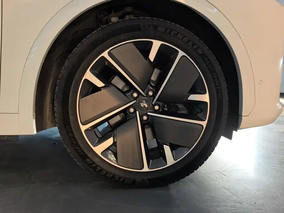 Li Auto Li L7 — миниатюра 6