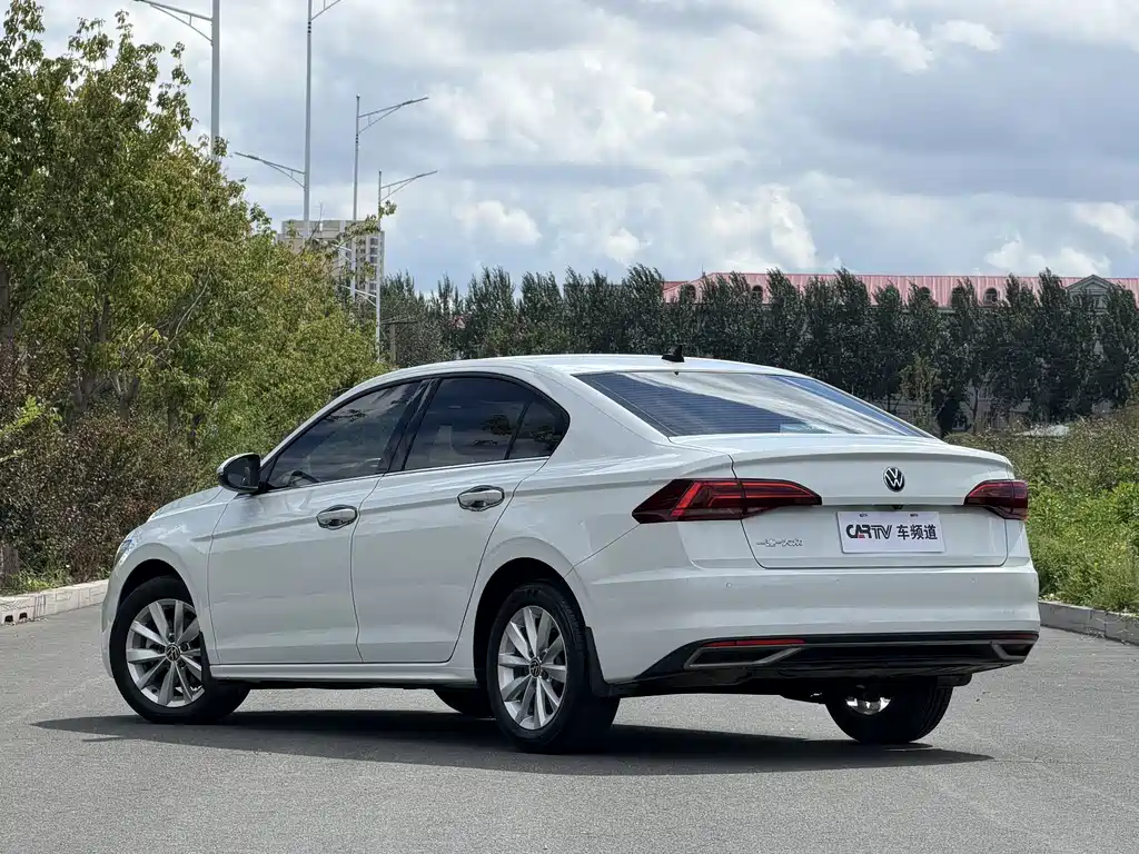 Volkswagen Bora — миниатюра 4