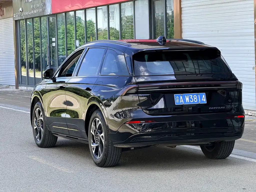 Lincoln Nautilus — миниатюра 6