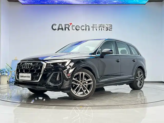 AUDI  Q7 2024