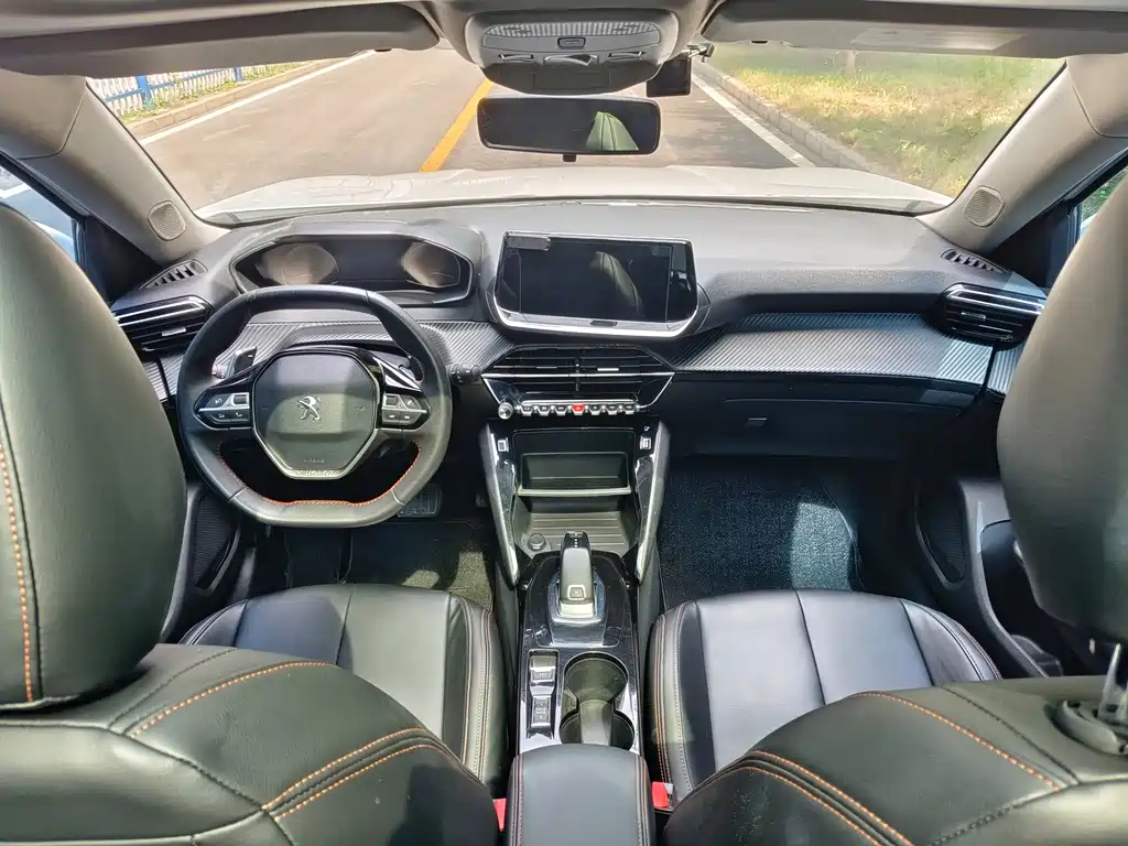 Peugeot 2008 — миниатюра 8