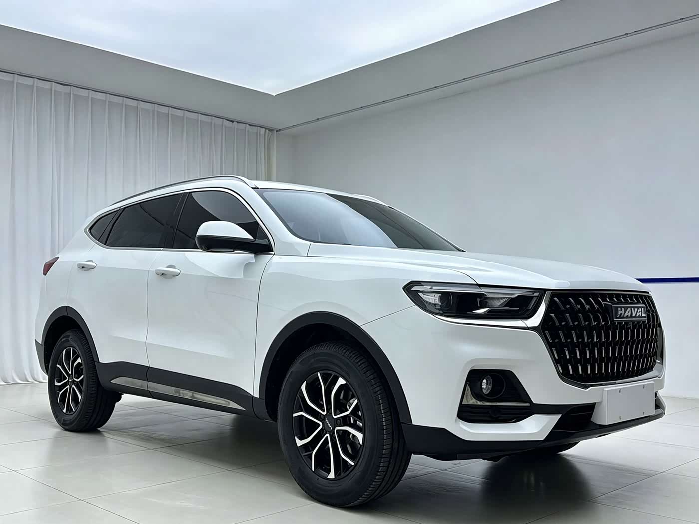 Haval Haval H6 1.5 л 2023 г. Белый, пробег 19000 км