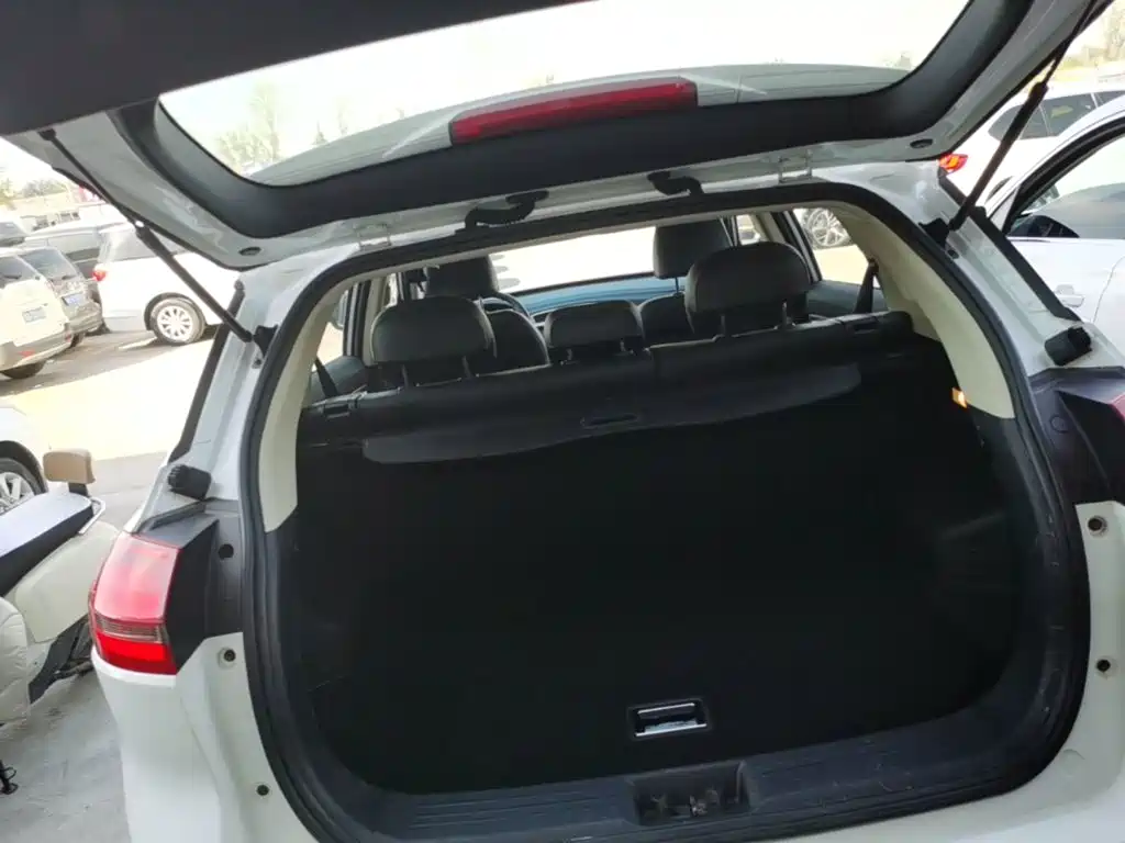 Geely Boyue — миниатюра 19