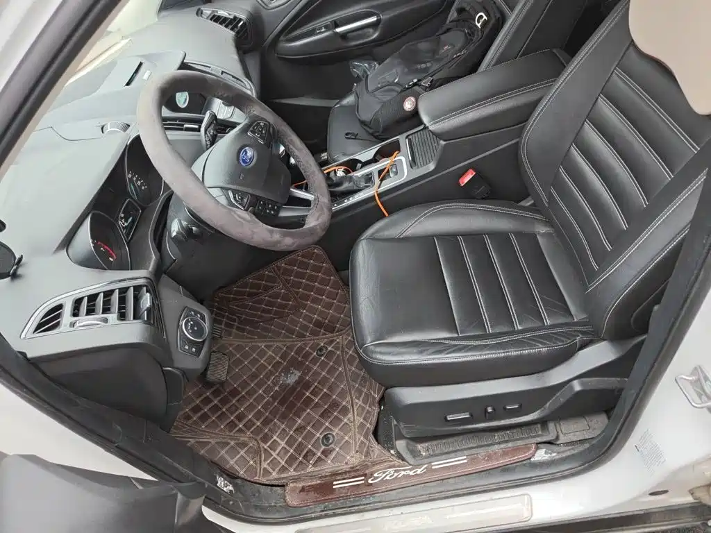 Ford Kuga — миниатюра 11