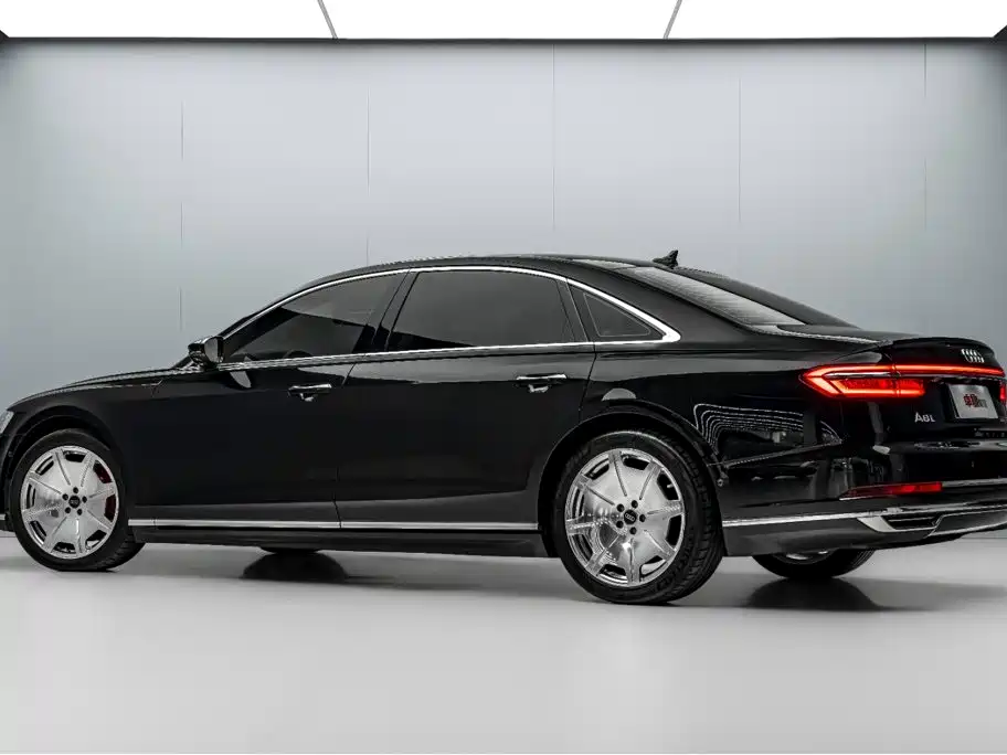 Audi A8 — миниатюра 5