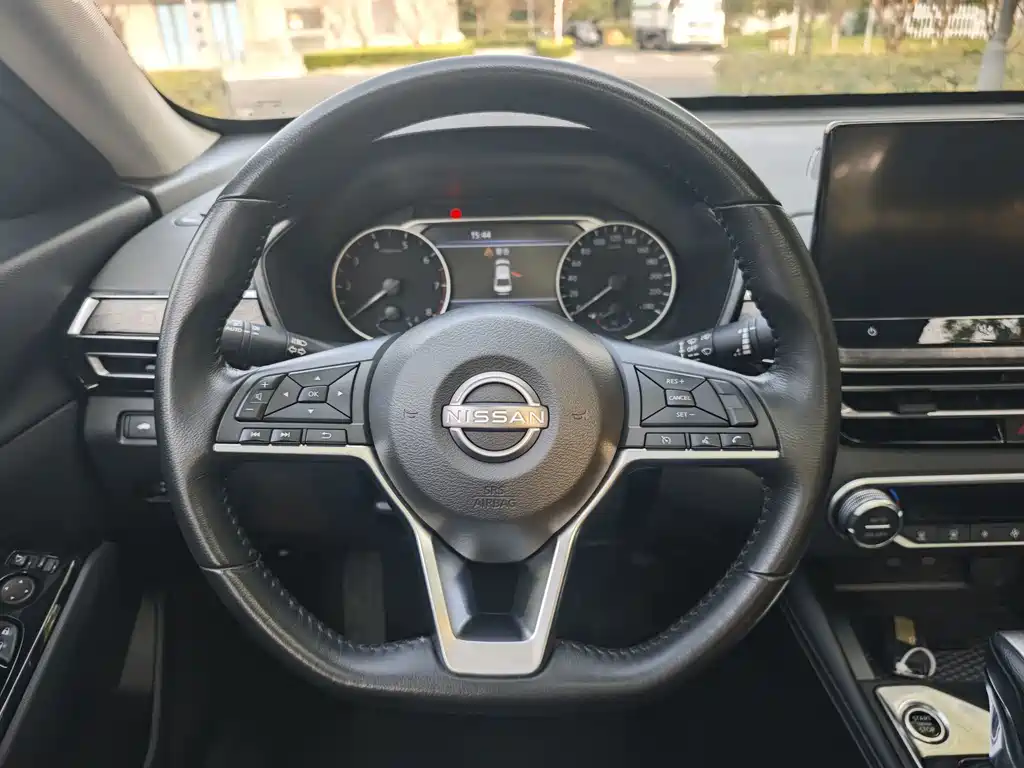 Nissan Teana — миниатюра 7