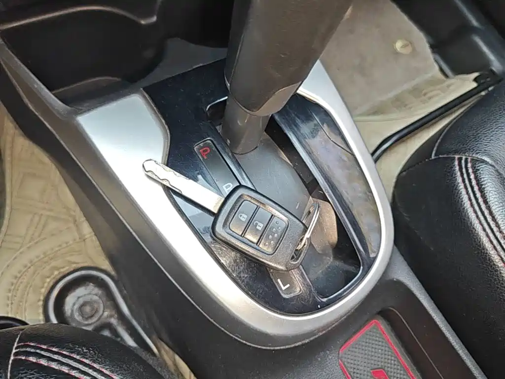 Honda Fit — миниатюра 9