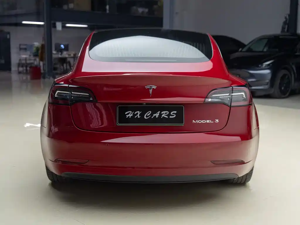 Tesla Model 3 — миниатюра 4