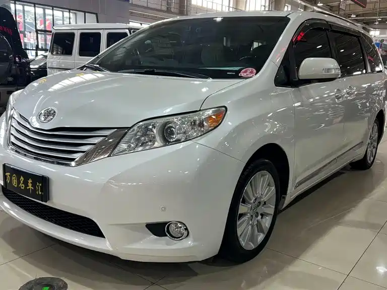 Toyota Sienna 2013