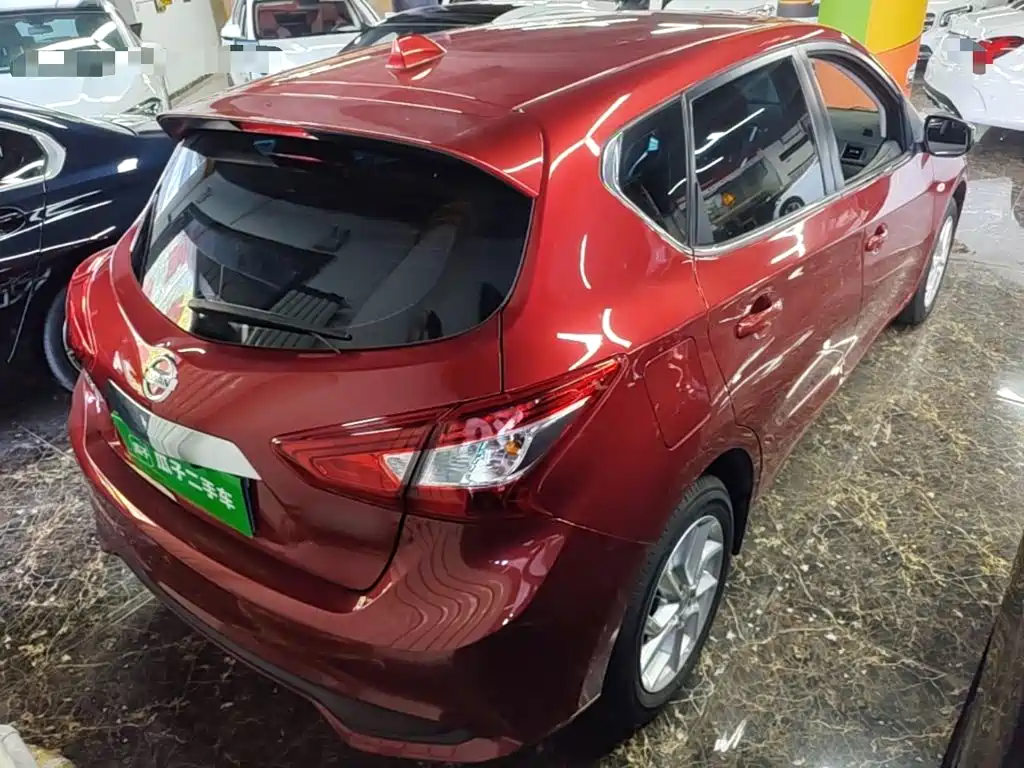Nissan Tiida — миниатюра 7