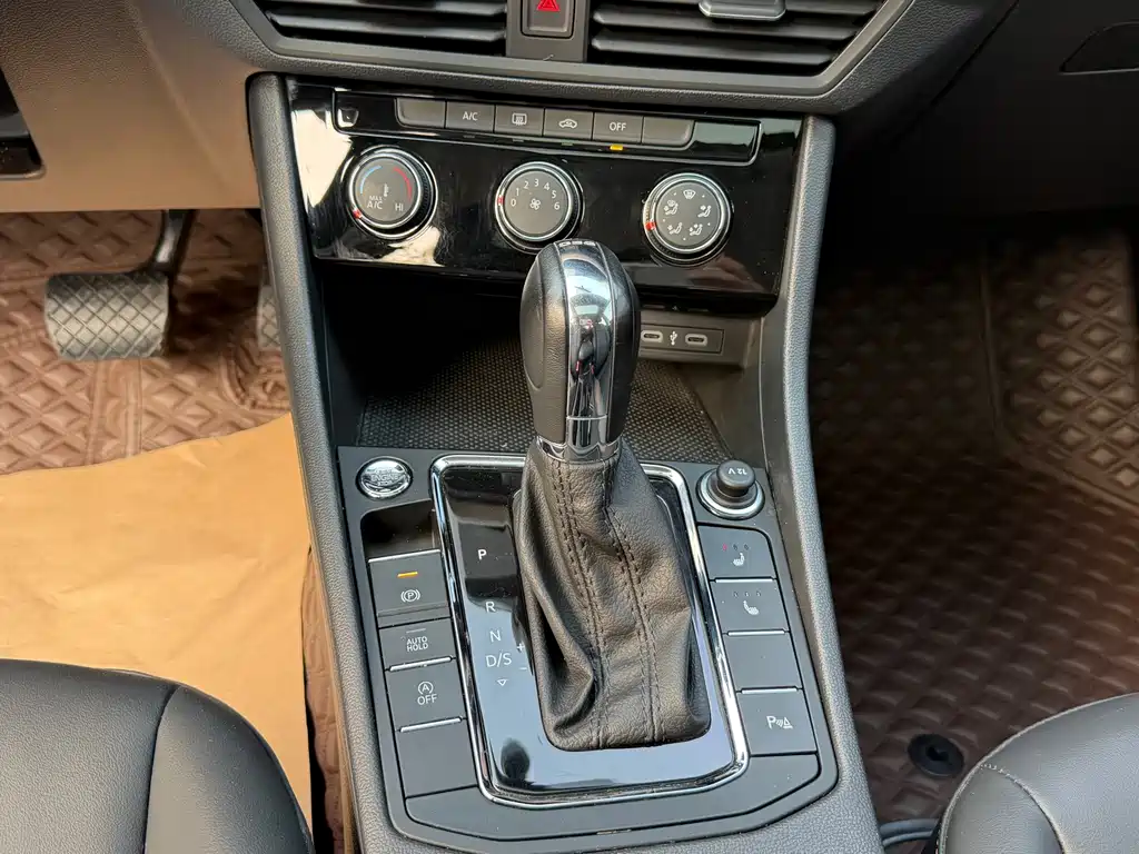 Volkswagen Bora — миниатюра 4