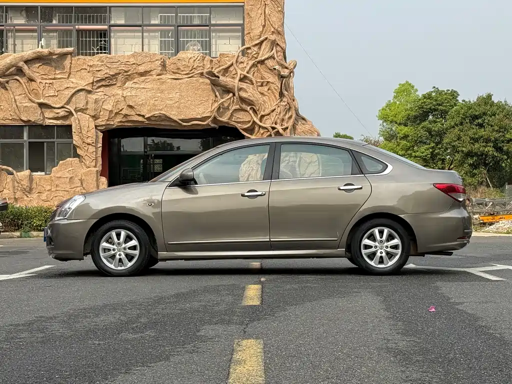 Nissan Sylphy — миниатюра 3