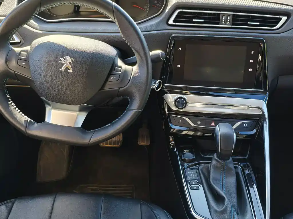 Peugeot 308 — миниатюра 6