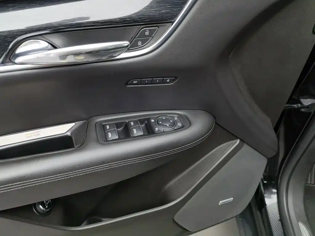Cadillac XT5 — миниатюра 9