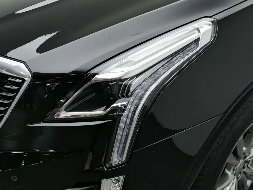 Cadillac XT5 — миниатюра 7
