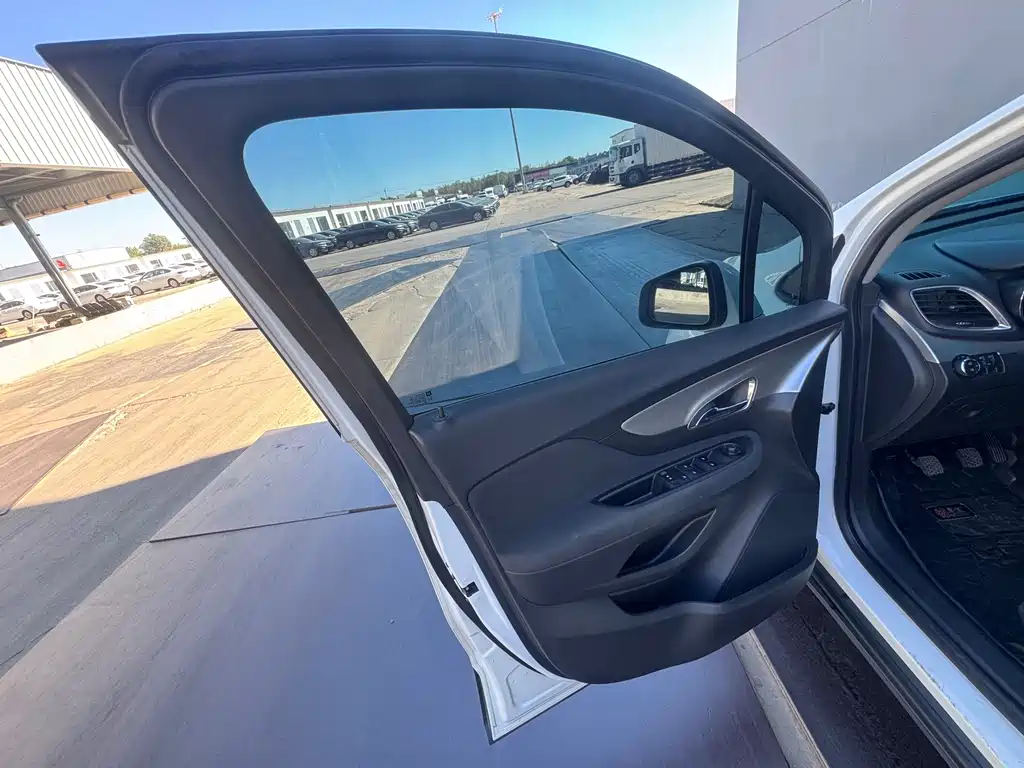 Buick Encore — миниатюра 10