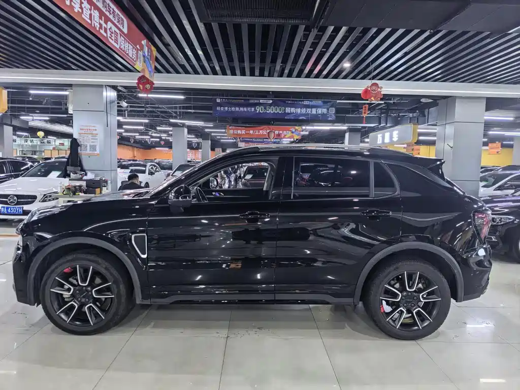 Lynk & Co 01 — миниатюра 3