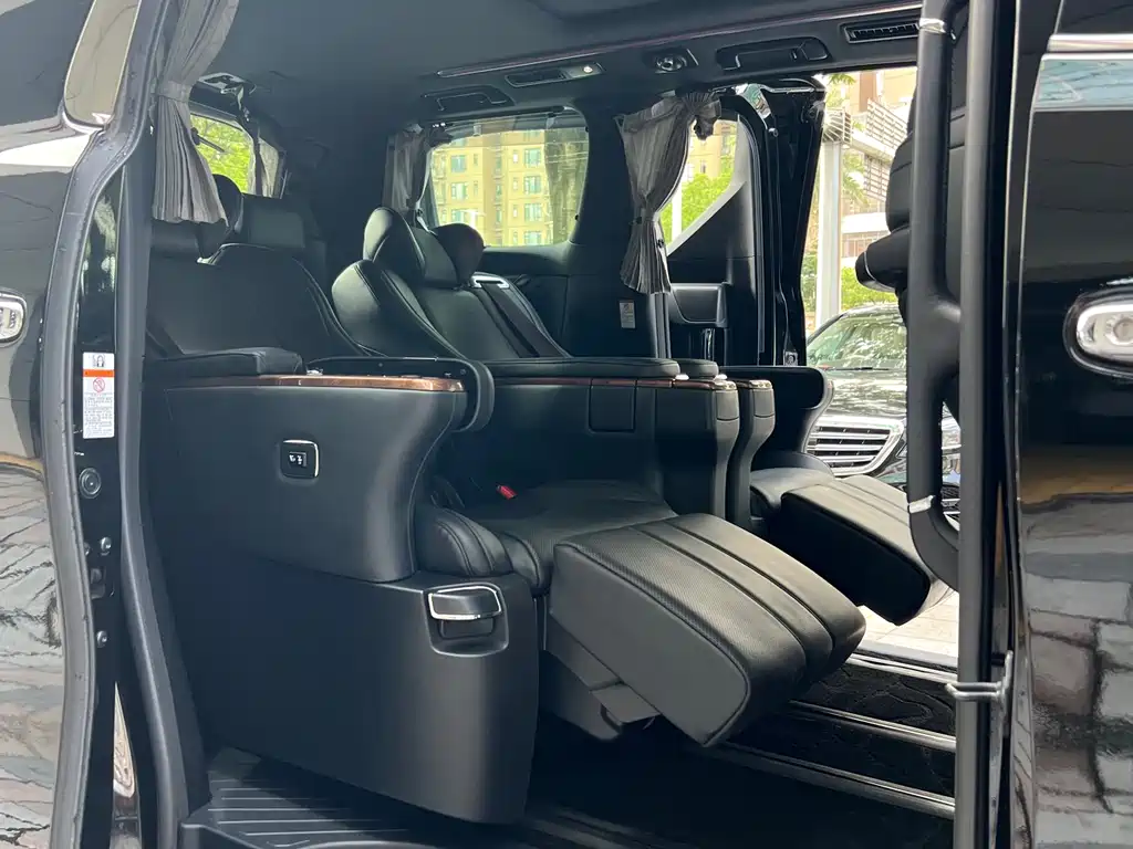 Toyota Alphard — фотографии объявления, Фото 11