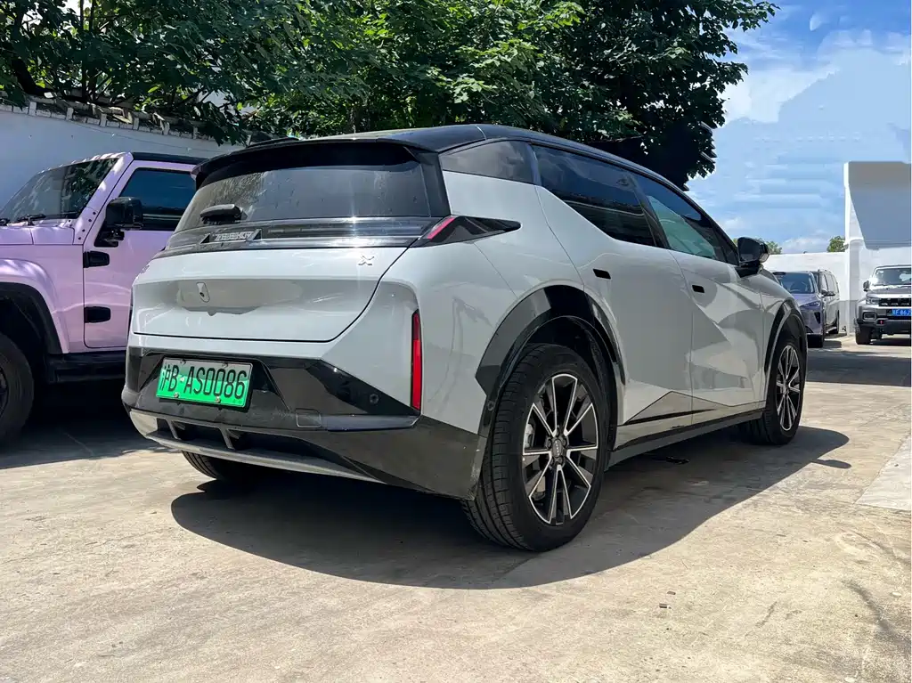 Zeekr X — миниатюра 9