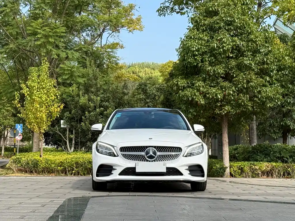 Mercedes-Benz C-Class — миниатюра 2