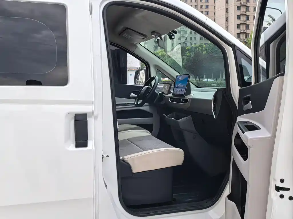 Kuayue 跨越星光 EV — миниатюра 5