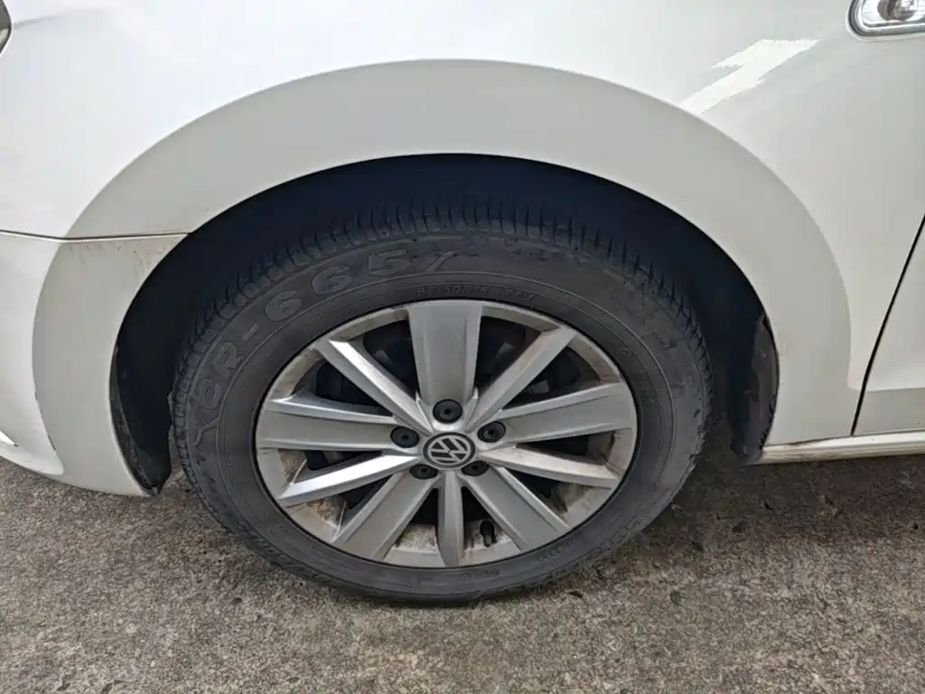 Volkswagen Jetta — миниатюра 23