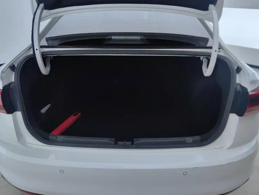 Volkswagen Bora — миниатюра 4