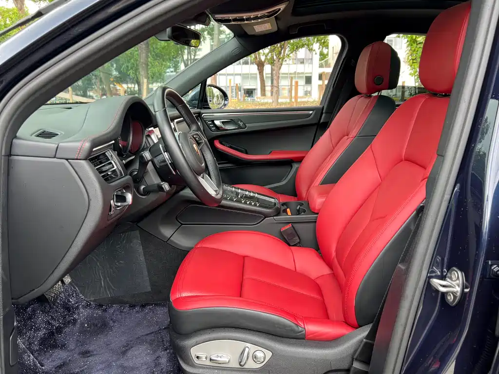 Porsche Macan — миниатюра 10