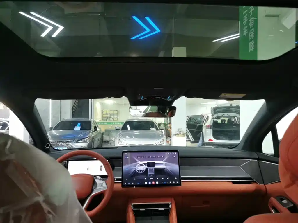 BYD Tang L — миниатюра 18
