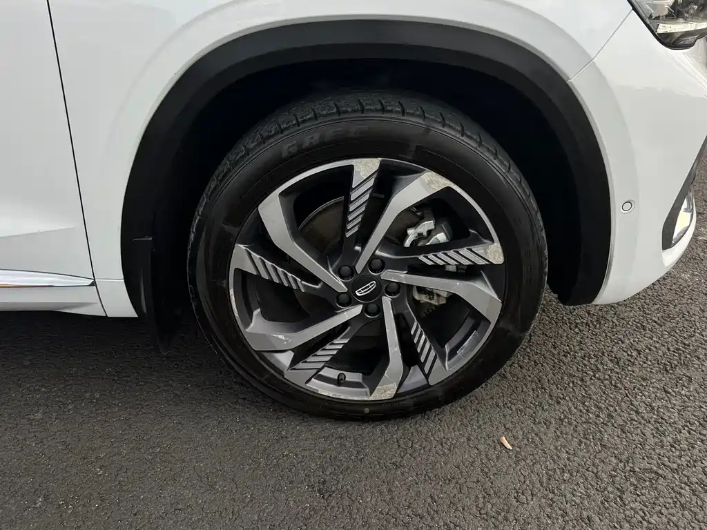 Geely Xingyue L — миниатюра 26