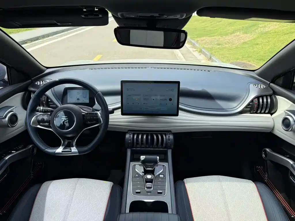 BYD Yuan Plus — миниатюра 10