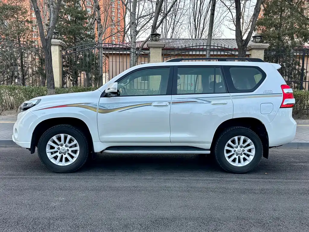 Toyota Land Cruiser Prado 2016 3.5L AT VX NAVI