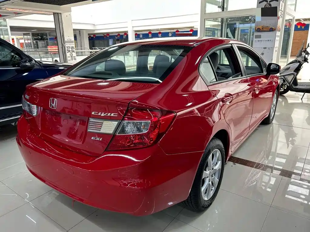 Honda Civic — миниатюра 6
