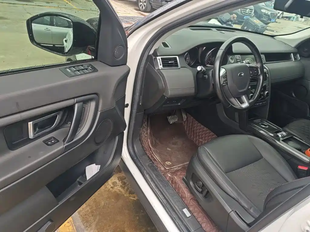 Land Rover Discovery Sport — миниатюра 16