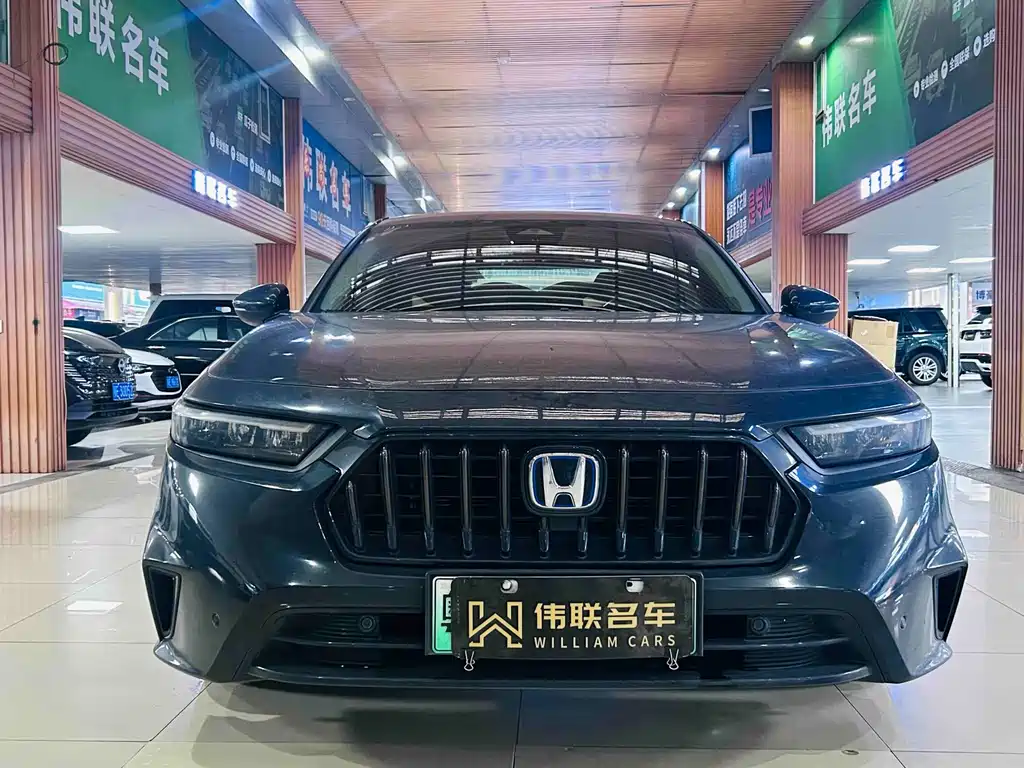 Honda Inspire PHEV — миниатюра 2