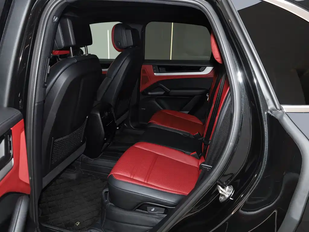 Porsche Cayenne — миниатюра 15