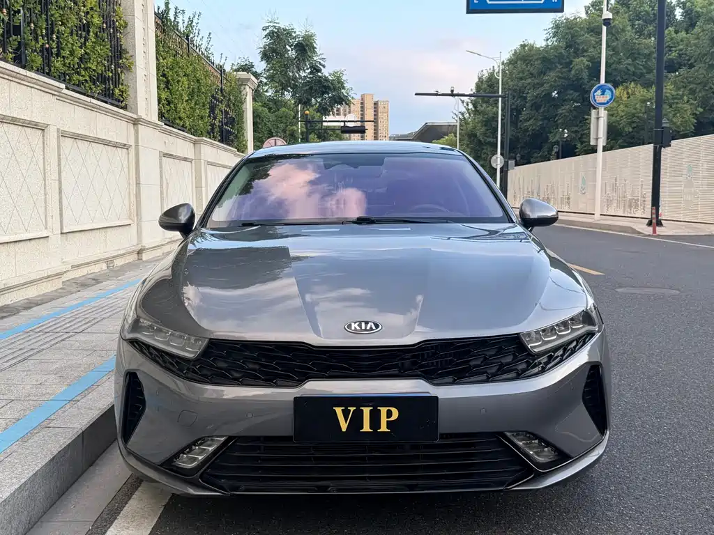 Kia K5 - фото 2
