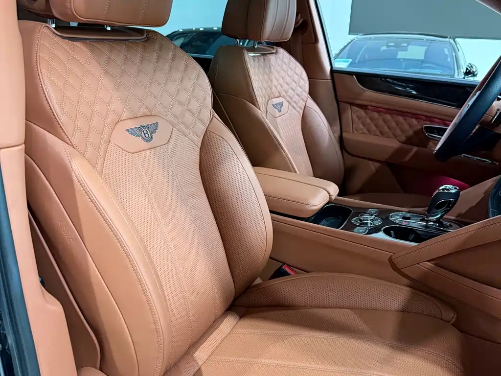 Bentley Bentayga — миниатюра 9