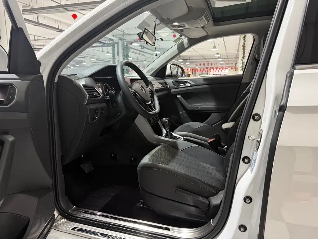 Volkswagen T-Cross — миниатюра 9