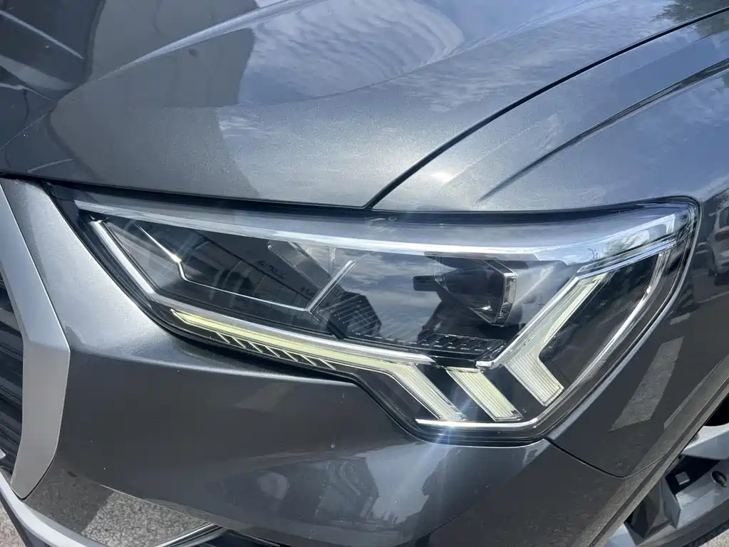 Audi Q3 — миниатюра 10