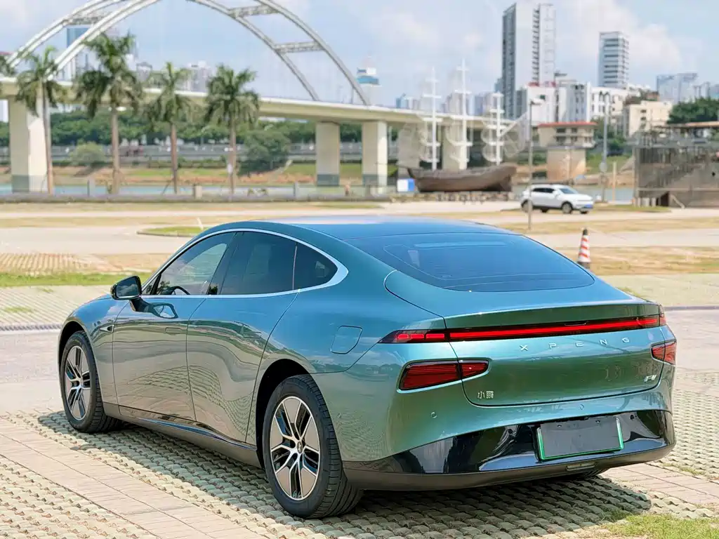 XPeng P7 — миниатюра 4