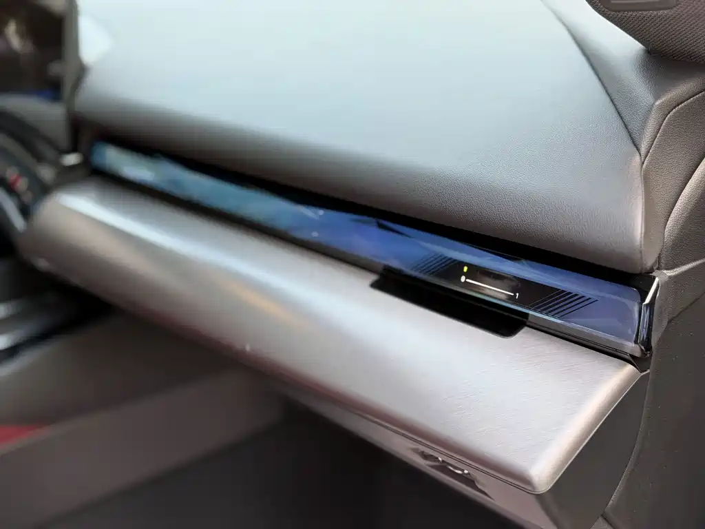 BMW i5 — миниатюра 12