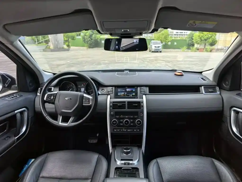 Land Rover Discovery Sport — миниатюра 5