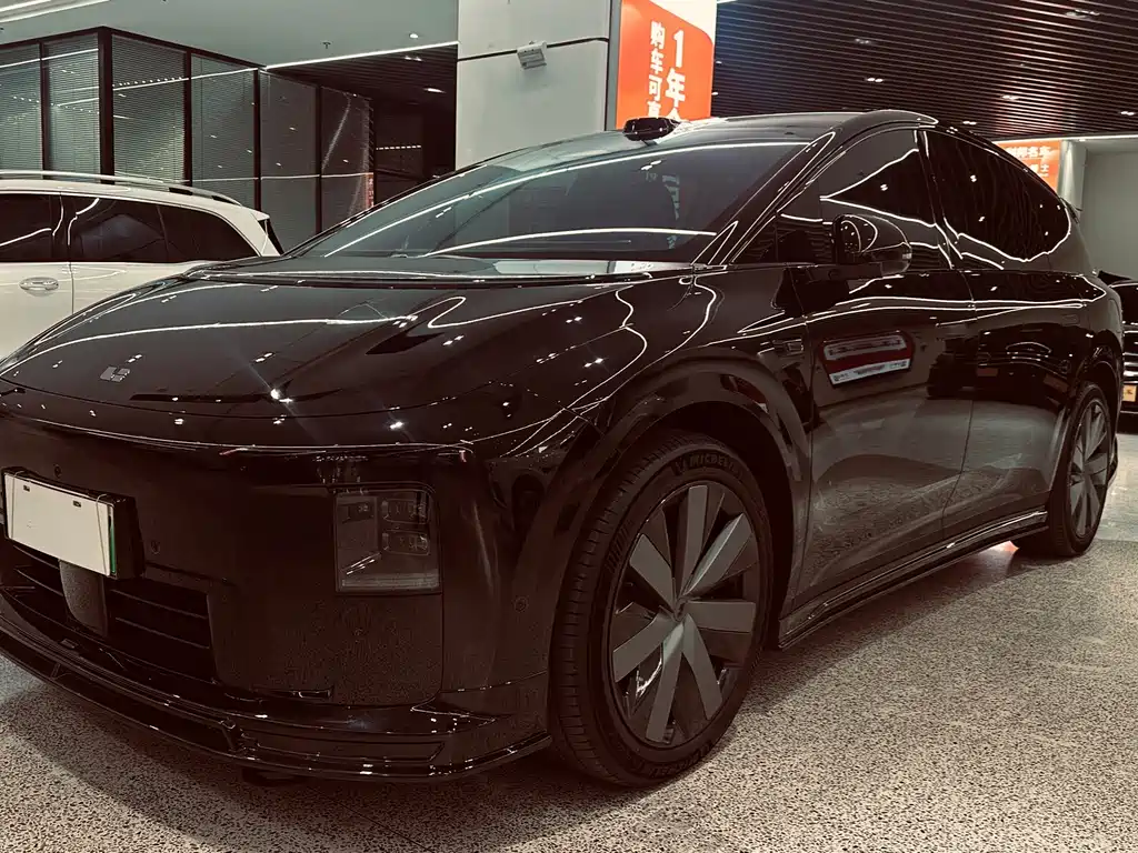 Li Auto Li i8