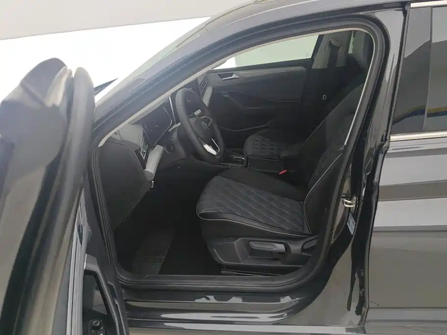 Volkswagen Sagitar — миниатюра 9