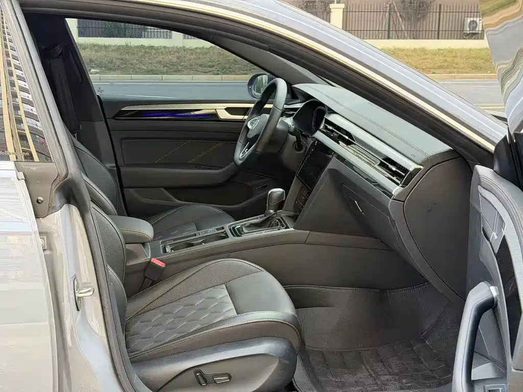 Volkswagen CC — миниатюра 8